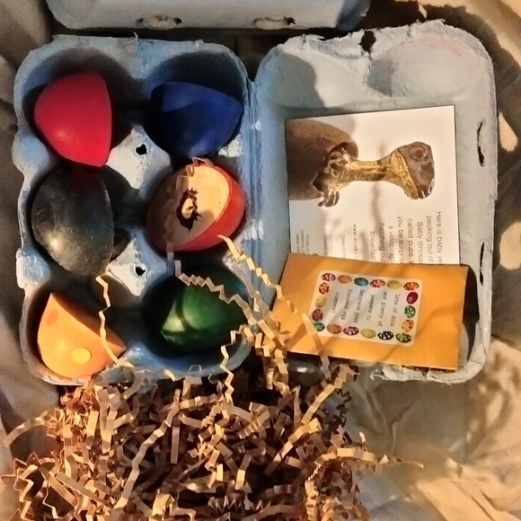 Dinosaur eggs beeswax crayons bogo free - Picture 12 of 12